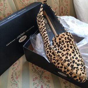 Cowhide leopard print slipper